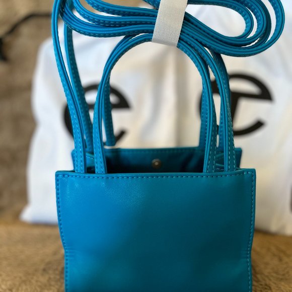 Sold out - Picture 2 of 3